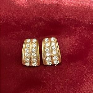 Trifari Vintage 80s Earrings Gold Clear Rhinestone